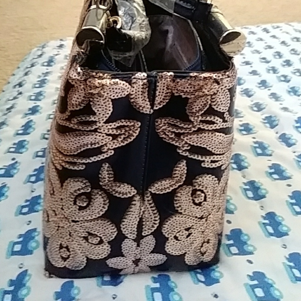 Purse - Picture 3 of 7